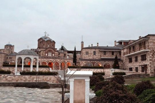 Θεός σχωρέσ’ τα τα δάνεια…